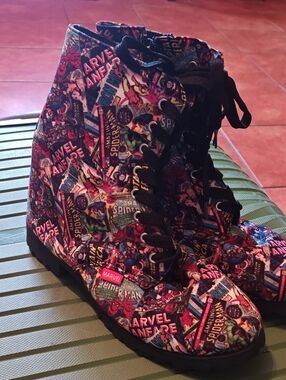 Marvel Kids Comic-Print Lace-Up Boots in Black, Red, Blue